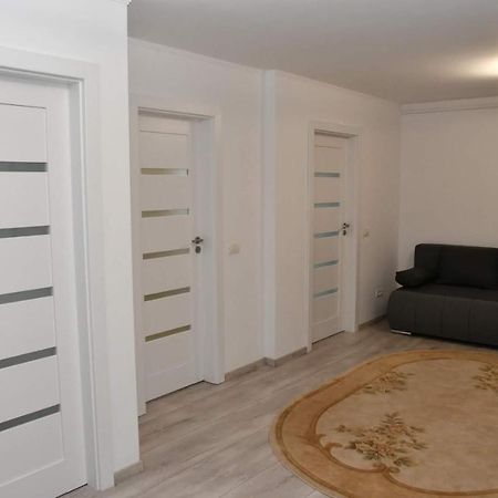 Toporasi Apartament Appartement Craiova Buitenkant foto