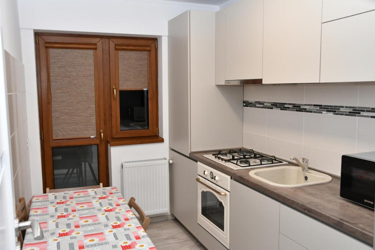 Toporasi Apartament Appartement Craiova Buitenkant foto