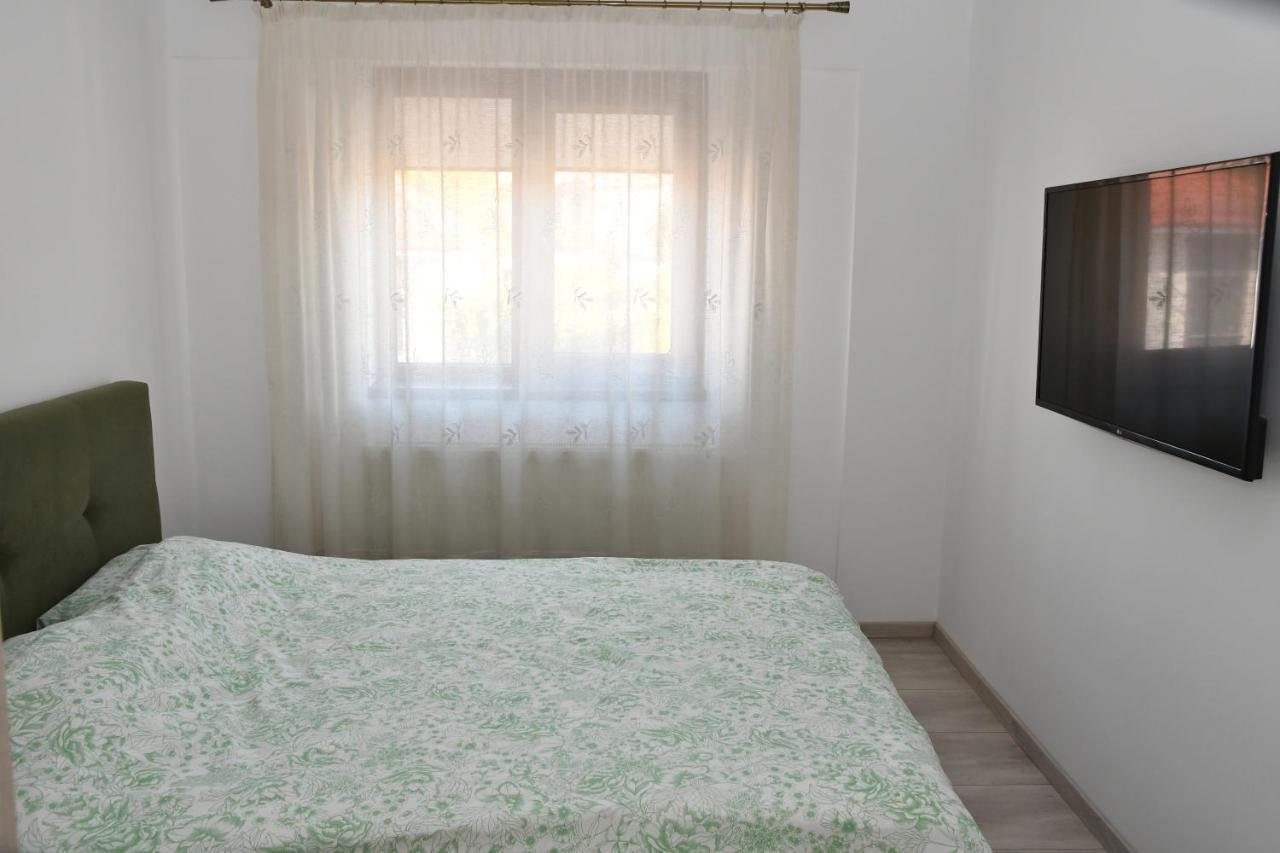 Toporasi Apartament Appartement Craiova Buitenkant foto