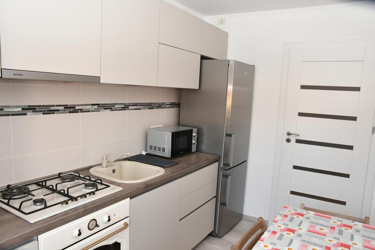 Toporasi Apartament Appartement Craiova Buitenkant foto
